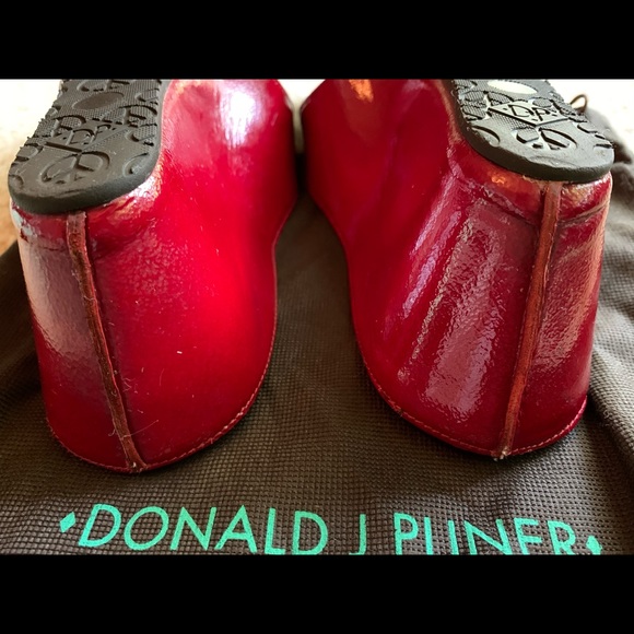Donald J Pliner Red Patent Leather Sandals Sz 9.5 - Picture 4 of 7